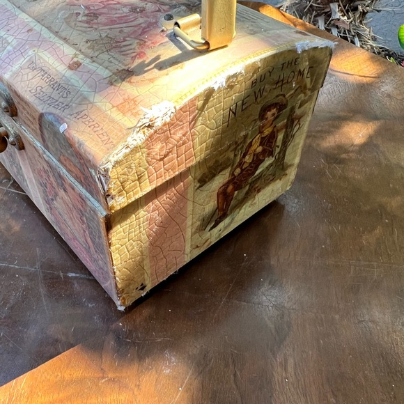 Vintage decoupage box purse - Picture 3 of 7
